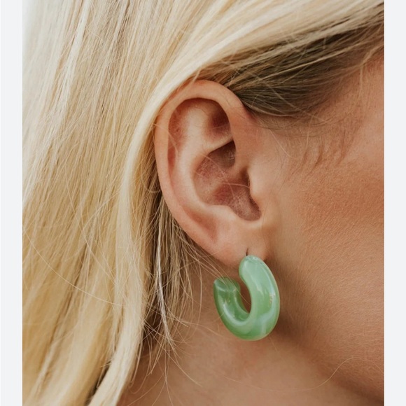 Jayde Resin Hoop Earrings - Picture 3 of 8